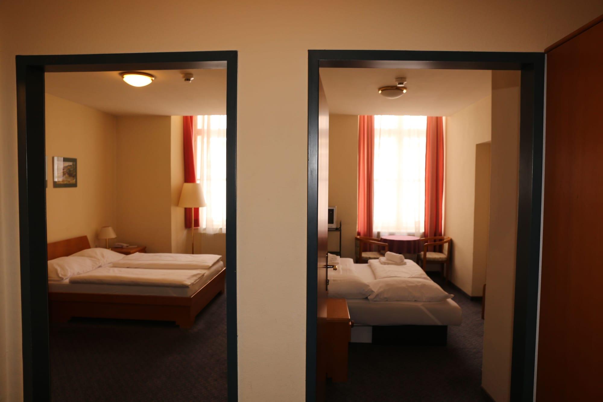 Very Central Apartments, 5 Min To City Center, No Reception Відень Екстер'єр фото