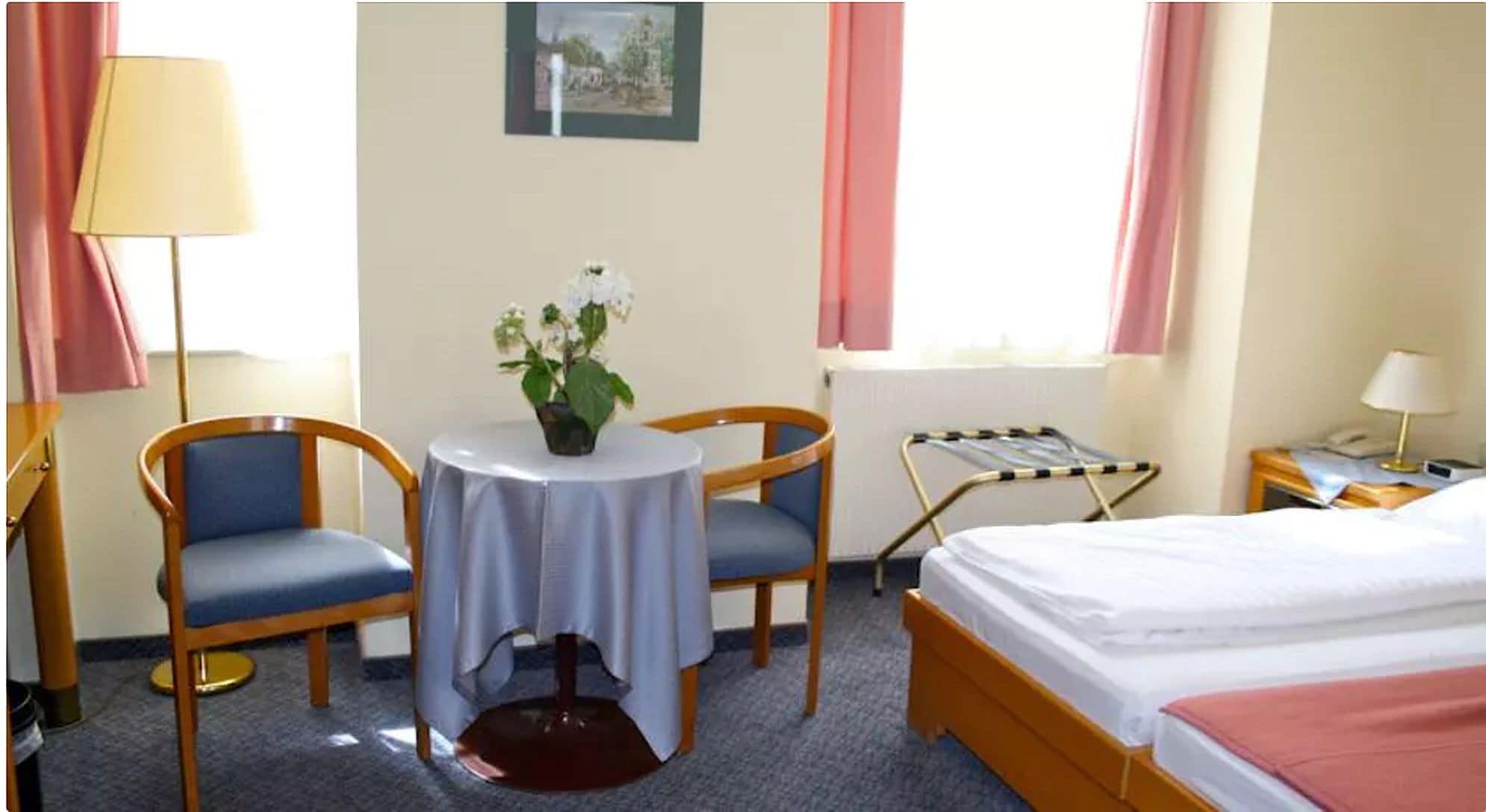 Very Central Apartments, 5 Min To City Center, No Reception Відень Екстер'єр фото