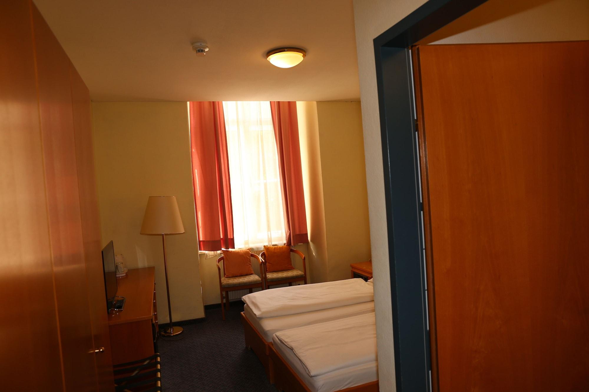 Very Central Apartments, 5 Min To City Center, No Reception Відень Екстер'єр фото