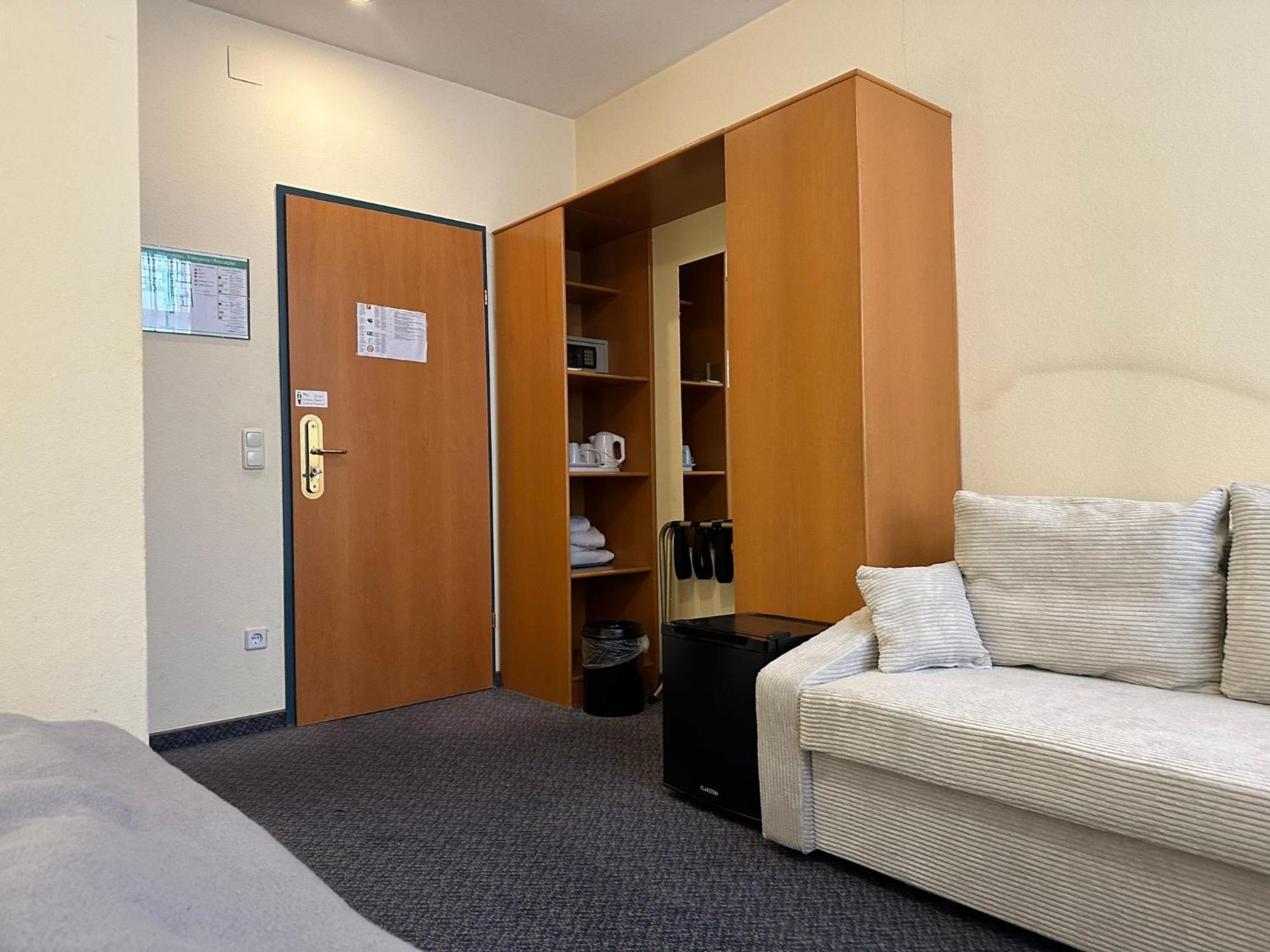 Very Central Apartments, 5 Min To City Center, No Reception Відень Екстер'єр фото