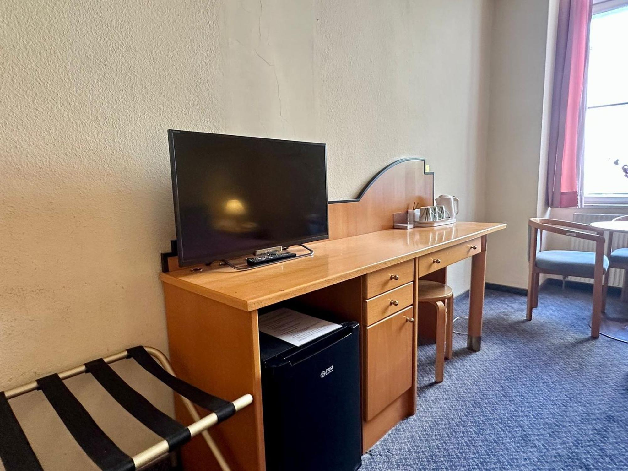 Very Central Apartments, 5 Min To City Center, No Reception Відень Екстер'єр фото