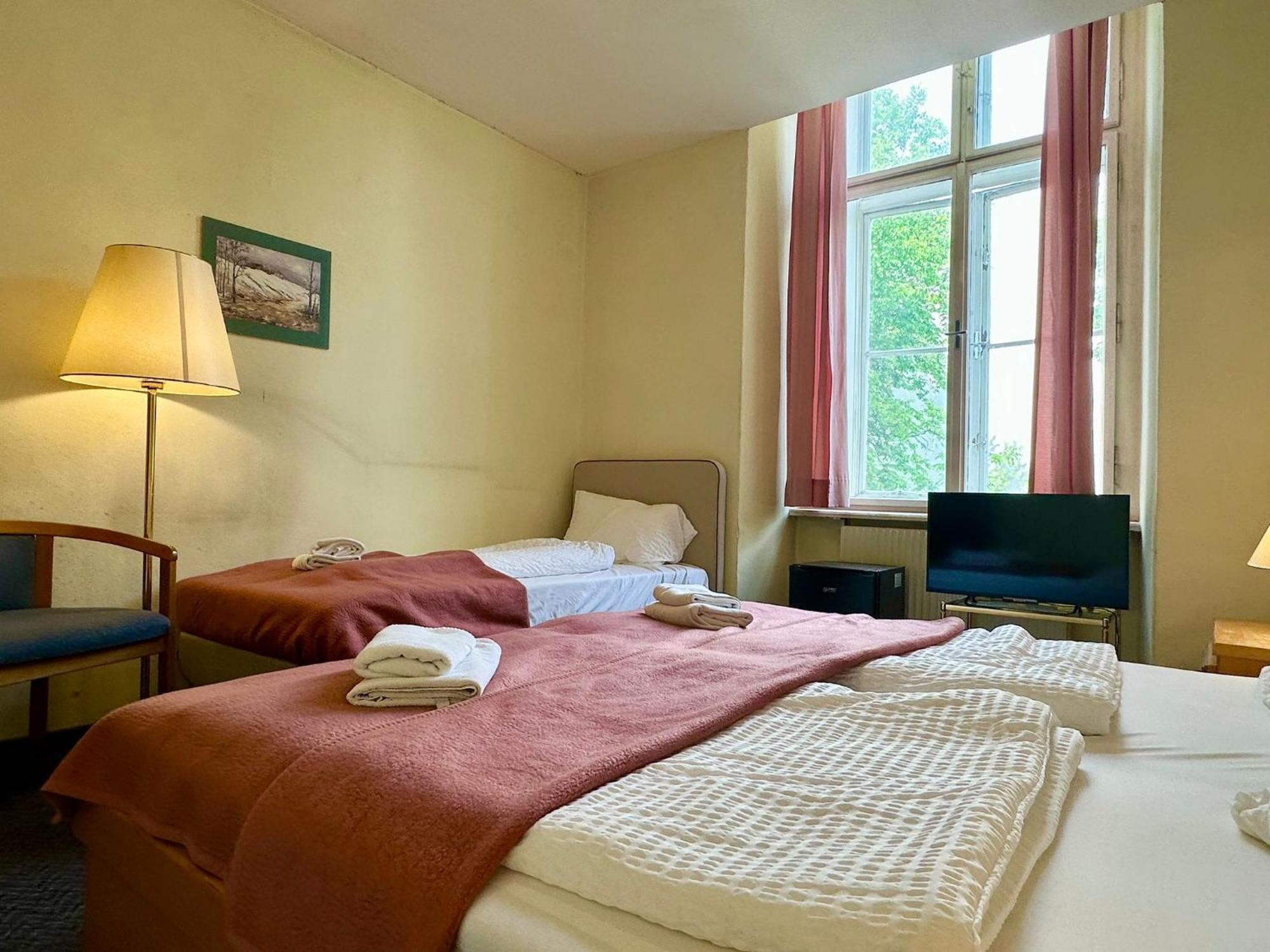 Very Central Apartments, 5 Min To City Center, No Reception Відень Екстер'єр фото