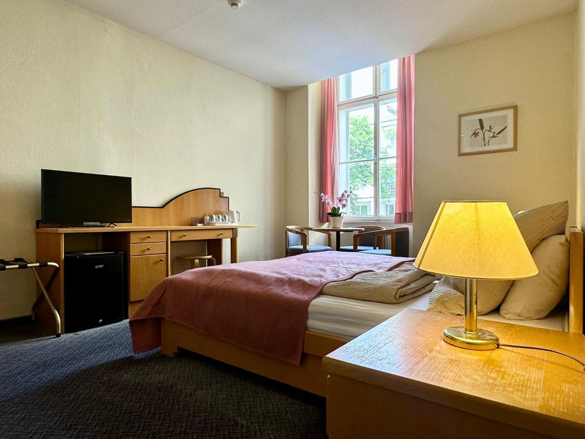 Very Central Apartments, 5 Min To City Center, No Reception Відень Екстер'єр фото