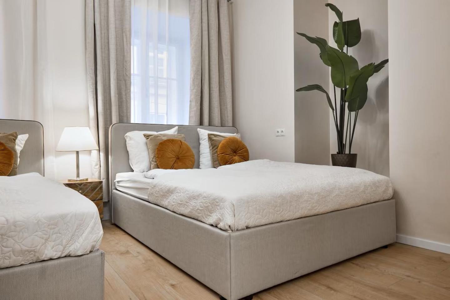 Very Central Apartments, 5 Min To City Center, No Reception Відень Екстер'єр фото