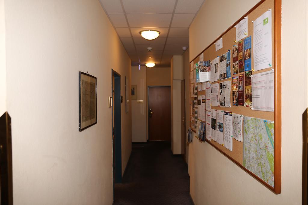Very Central Apartments, 5 Min To City Center, No Reception Відень Екстер'єр фото