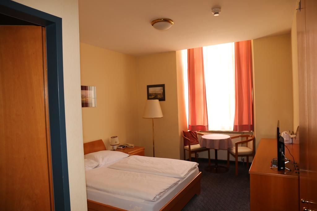 Very Central Apartments, 5 Min To City Center, No Reception Відень Екстер'єр фото