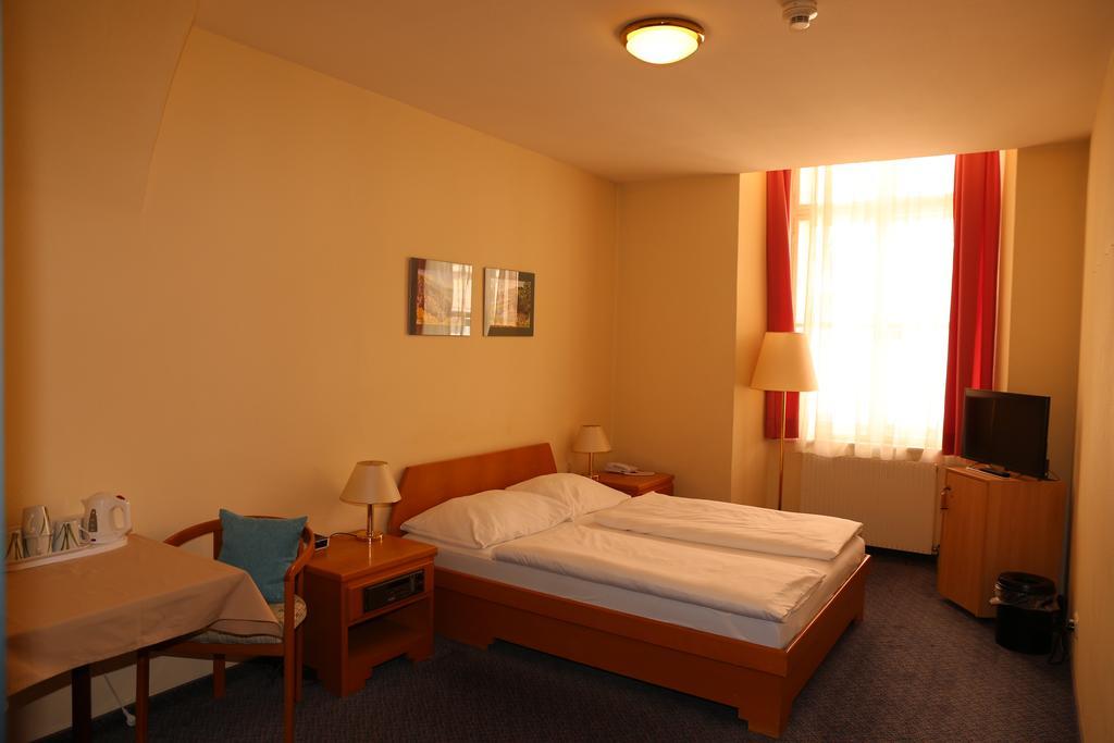Very Central Apartments, 5 Min To City Center, No Reception Відень Екстер'єр фото